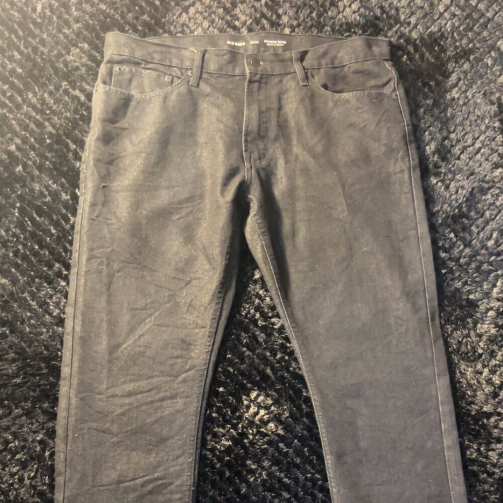 Old Navy Built-In Tough Athletic Taper Jeans — Size 38x32